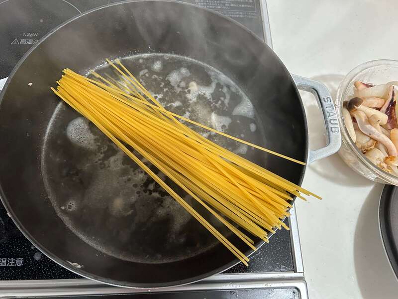 ストウブ鍋でパスタ
