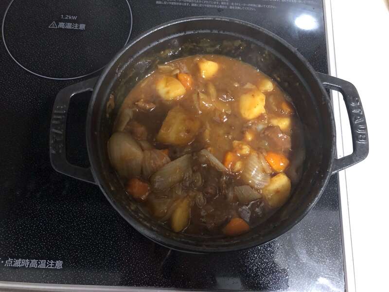 ストウブ鍋　無水カレー