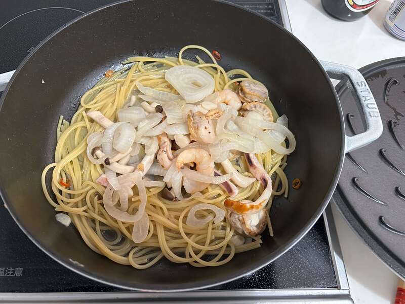 ストウブ鍋　パスタ